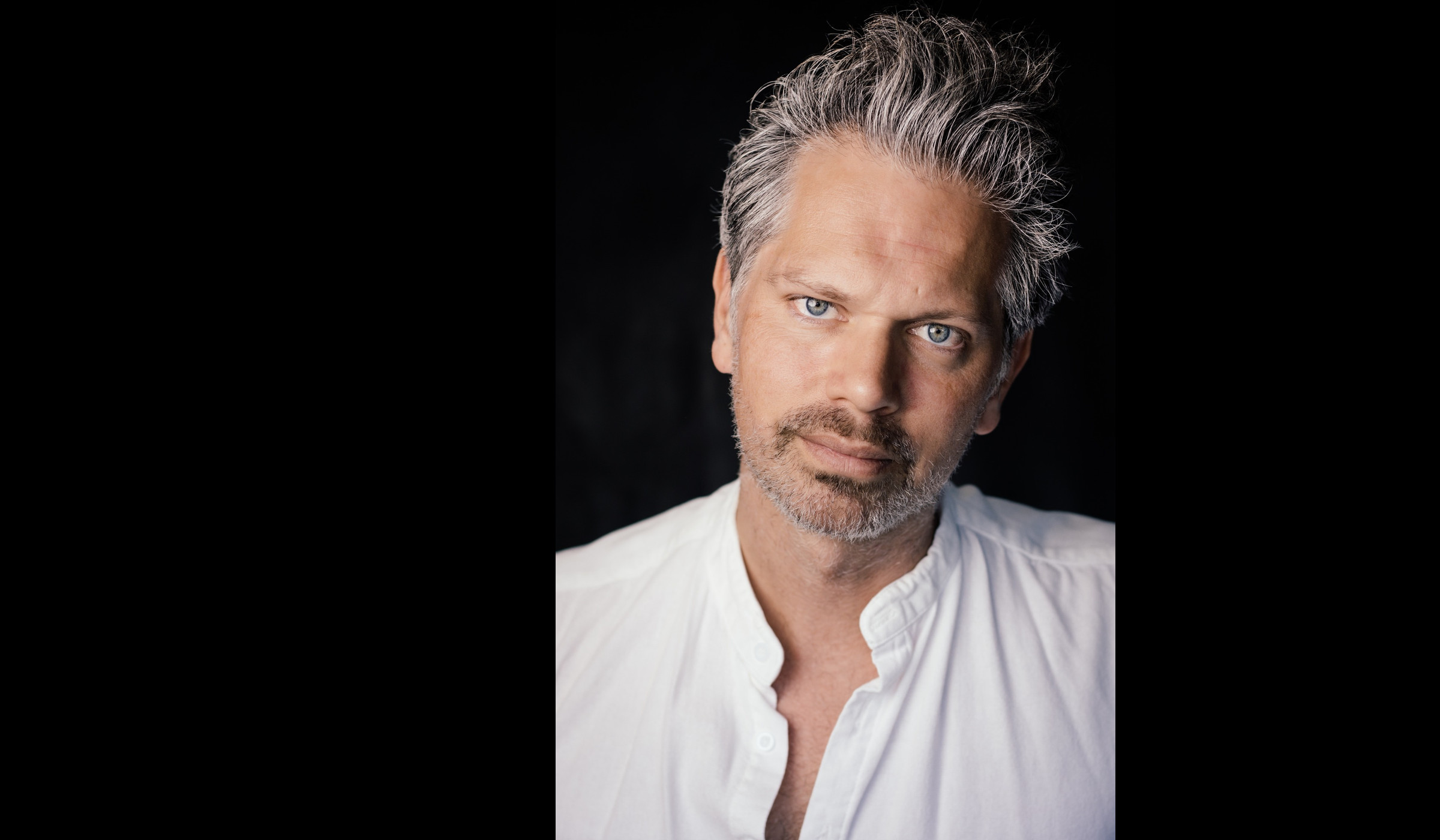 Nick Holmes publicity portrait